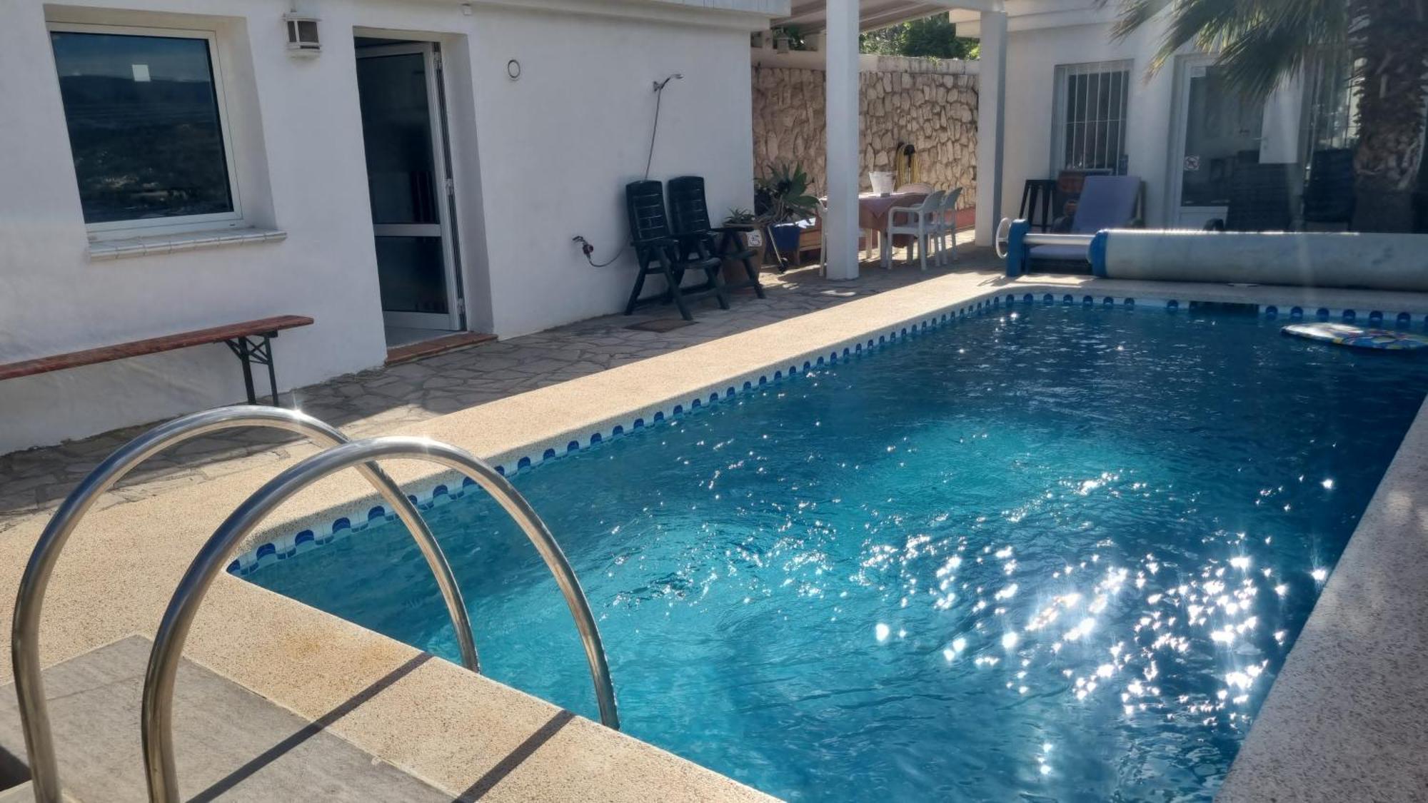 Haus Mit Pool Und Meerblick 阿尔啼 外观 照片